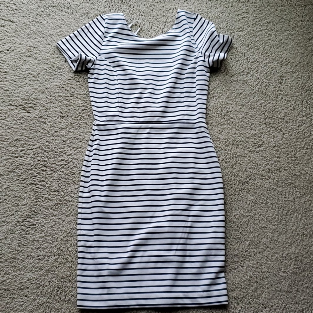 Banana Republic White and black striped dress
